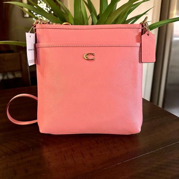 Coach Bags Nwt Coach Kitt Leather Gold Tone Messenger Crossbody Bag